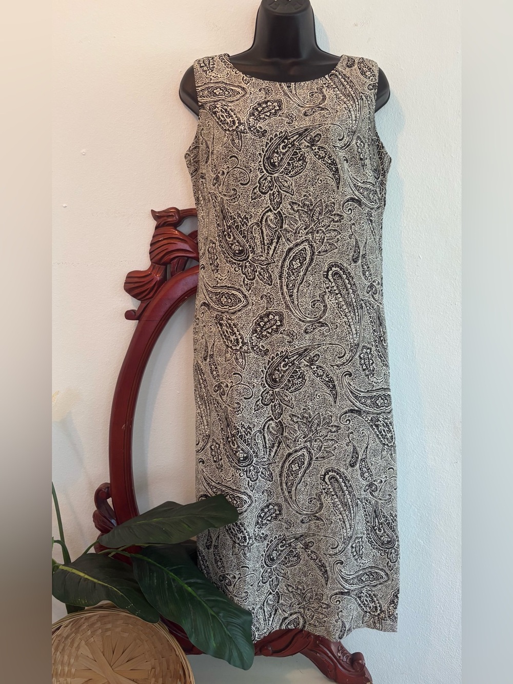 Vintage 90s Whimsi Leslie Fay Black and White Paisley Print Sleeveless Max Dress